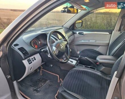 Серый Мицубиси Паджеро Спорт, объемом двигателя 2.48 л и пробегом 218 тыс. км за 16200 $, фото 2 на Automoto.ua