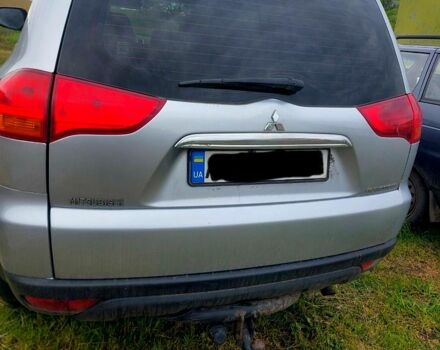 Сірий Міцубісі Паджеро Спорт, об'ємом двигуна 2.7 л та пробігом 180 тис. км за 10500 $, фото 2 на Automoto.ua