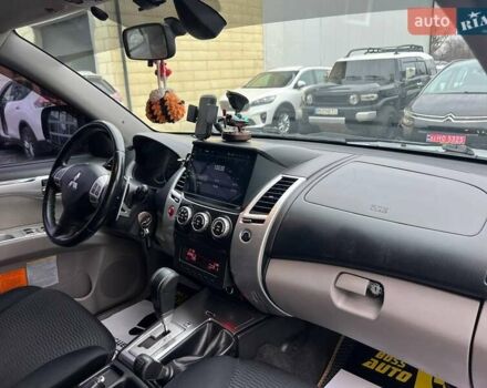 Серый Мицубиси Паджеро Спорт, объемом двигателя 2.48 л и пробегом 157 тыс. км за 16300 $, фото 19 на Automoto.ua