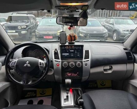 Серый Мицубиси Паджеро Спорт, объемом двигателя 2.48 л и пробегом 157 тыс. км за 16300 $, фото 10 на Automoto.ua