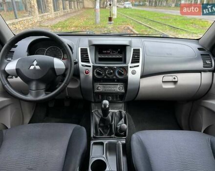 Серый Мицубиси Паджеро Спорт, объемом двигателя 0 л и пробегом 121 тыс. км за 11500 $, фото 23 на Automoto.ua