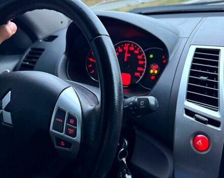 Серый Мицубиси Паджеро Спорт, объемом двигателя 2.5 л и пробегом 177 тыс. км за 19999 $, фото 7 на Automoto.ua