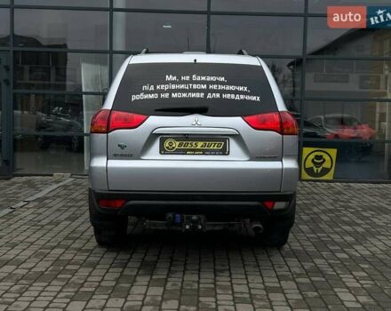Серый Мицубиси Паджеро Спорт, объемом двигателя 2.48 л и пробегом 157 тыс. км за 16300 $, фото 5 на Automoto.ua