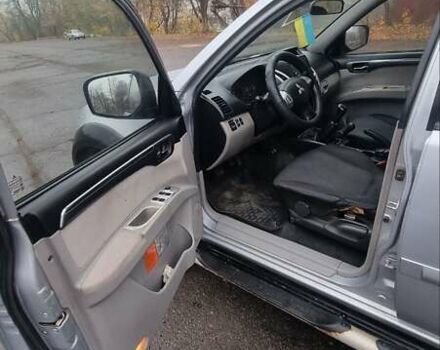 Серый Мицубиси Паджеро Спорт, объемом двигателя 2.48 л и пробегом 287 тыс. км за 13200 $, фото 10 на Automoto.ua