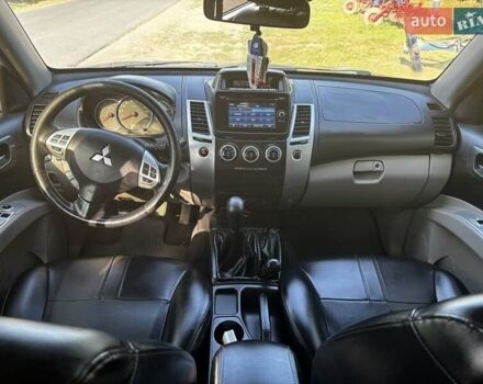 Серый Мицубиси Паджеро Спорт, объемом двигателя 2.5 л и пробегом 113 тыс. км за 16300 $, фото 4 на Automoto.ua
