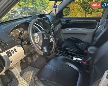 Серый Мицубиси Паджеро Спорт, объемом двигателя 2.5 л и пробегом 113 тыс. км за 16300 $, фото 5 на Automoto.ua