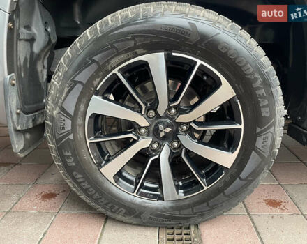 Сірий Міцубісі Паджеро Спорт, об'ємом двигуна 2.4 л та пробігом 155 тис. км за 24500 $, фото 7 на Automoto.ua