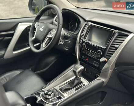 Серый Мицубиси Паджеро Спорт, объемом двигателя 2.44 л и пробегом 170 тыс. км за 21000 $, фото 16 на Automoto.ua