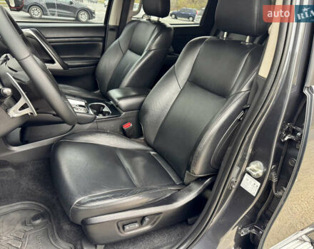 Серый Мицубиси Паджеро Спорт, объемом двигателя 2.44 л и пробегом 117 тыс. км за 33000 $, фото 6 на Automoto.ua