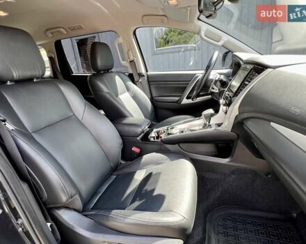 Серый Мицубиси Паджеро Спорт, объемом двигателя 2.44 л и пробегом 50 тыс. км за 36900 $, фото 49 на Automoto.ua