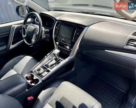 Серый Мицубиси Паджеро Спорт, объемом двигателя 2.44 л и пробегом 50 тыс. км за 36900 $, фото 51 на Automoto.ua