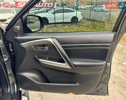 Серый Мицубиси Паджеро Спорт, объемом двигателя 2.44 л и пробегом 117 тыс. км за 33000 $, фото 21 на Automoto.ua