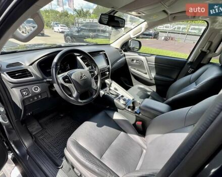 Серый Мицубиси Паджеро Спорт, объемом двигателя 2.44 л и пробегом 50 тыс. км за 36900 $, фото 21 на Automoto.ua