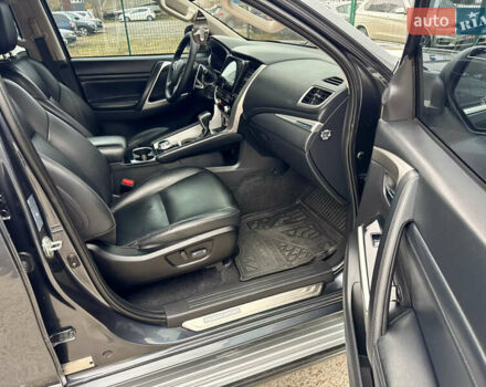 Серый Мицубиси Паджеро Спорт, объемом двигателя 2.44 л и пробегом 117 тыс. км за 33000 $, фото 22 на Automoto.ua