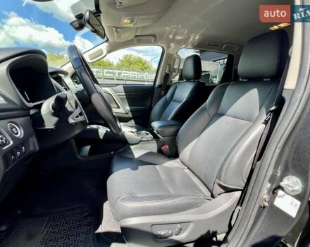 Серый Мицубиси Паджеро Спорт, объемом двигателя 2.44 л и пробегом 50 тыс. км за 36900 $, фото 20 на Automoto.ua