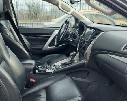 Сірий Міцубісі Паджеро Спорт, об'ємом двигуна 2.4 л та пробігом 129 тис. км за 28600 $, фото 5 на Automoto.ua