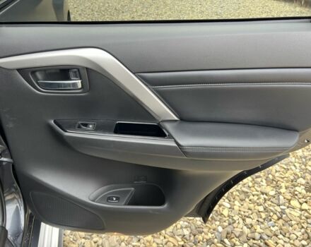 Серый Мицубиси Паджеро Спорт, объемом двигателя 4.2 л и пробегом 44 тыс. км за 34999 $, фото 18 на Automoto.ua