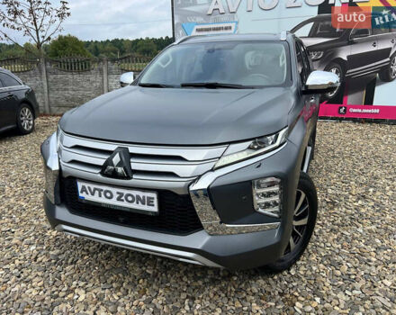 Серый Мицубиси Паджеро Спорт, объемом двигателя 2.4 л и пробегом 40 тыс. км за 34999 $, фото 1 на Automoto.ua