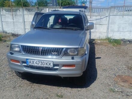 Міцубісі Паджеро Спорт 1999 у Києві на Automoto.ua Сірий Міцубісі Паджеро Спорт, об'ємом двигуна 3 л та пробігом 322 тис. км за 7300 $, фото 1 на Automoto.ua