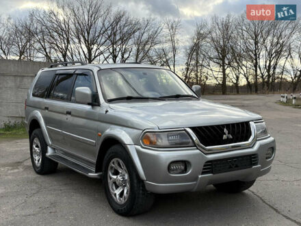 Серый Мицубиси Паджеро Спорт, объемом двигателя 3 л и пробегом 240 тыс. км за 6499 $, фото 1 на Automoto.ua