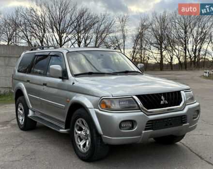 Серый Мицубиси Паджеро Спорт, объемом двигателя 3 л и пробегом 240 тыс. км за 6499 $, фото 1 на Automoto.ua