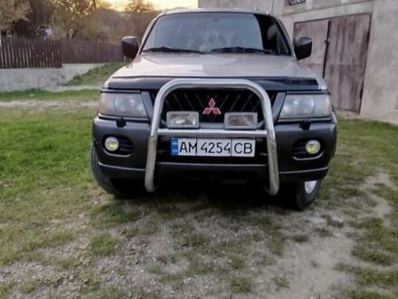 Міцубісі Паджеро Спорт 2003 у Яремче на Automoto.ua Сірий Міцубісі Паджеро Спорт, об'ємом двигуна 3 л та пробігом 320 тис. км за 7000 $, фото 1 на Automoto.ua