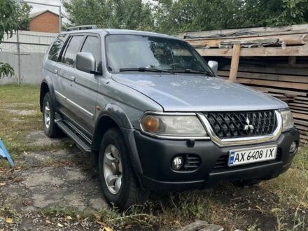 Серый Мицубиси Паджеро Спорт, объемом двигателя 3 л и пробегом 300 тыс. км за 8000 $, фото 1 на Automoto.ua