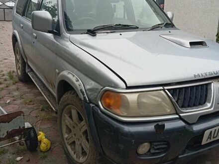 Міцубісі Паджеро Спорт 2005 у Чернівцях на Automoto.ua Сірий Міцубісі Паджеро Спорт, об'ємом двигуна 2.5 л та пробігом 185 тис. км за 3300 $, фото 1 на Automoto.ua