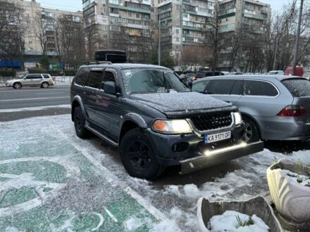 Сірий Міцубісі Паджеро Спорт, об'ємом двигуна 3 л та пробігом 300 тис. км за 5900 $, фото 1 на Automoto.ua