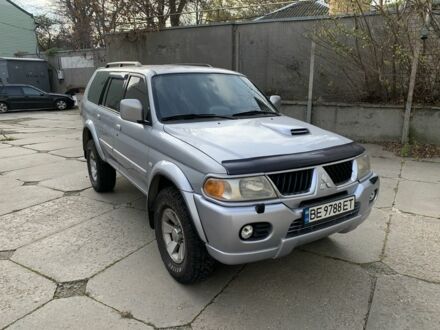 Сірий Міцубісі Паджеро Спорт, об'ємом двигуна 2.5 л та пробігом 327 тис. км за 9400 $, фото 1 на Automoto.ua