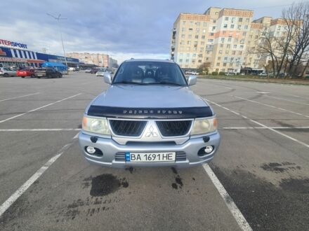 Серый Мицубиси Паджеро Спорт, объемом двигателя 3 л и пробегом 375 тыс. км за 8000 $, фото 1 на Automoto.ua
