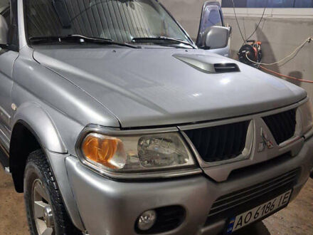 Сірий Міцубісі Паджеро Спорт, об'ємом двигуна 2.5 л та пробігом 260 тис. км за 10500 $, фото 1 на Automoto.ua