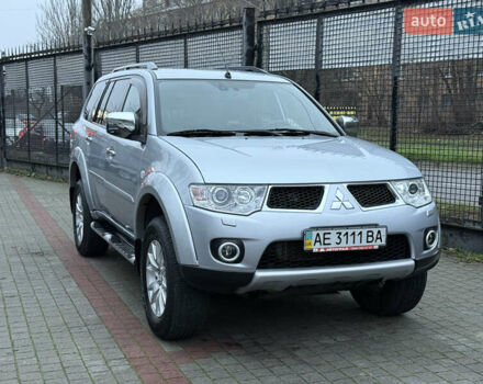 Серый Мицубиси Паджеро Спорт, объемом двигателя 2.5 л и пробегом 107 тыс. км за 12900 $, фото 1 на Automoto.ua