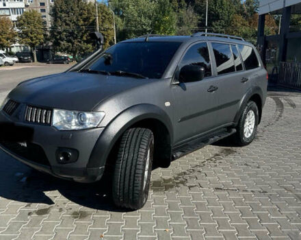 Сірий Міцубісі Паджеро Спорт, об'ємом двигуна 2.48 л та пробігом 225 тис. км за 13200 $, фото 1 на Automoto.ua
