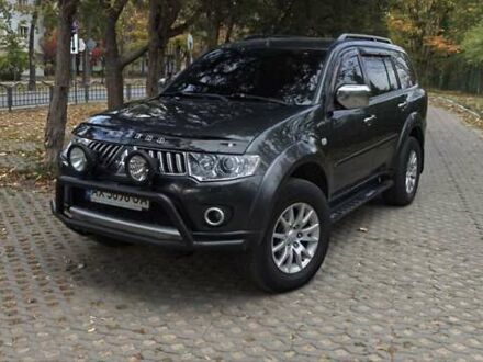 Мицубиси Паджеро Спорт 2011 в Харькове на Automoto.ua Серый Мицубиси Паджеро Спорт, объемом двигателя 2.48 л и пробегом 211 тыс. км за 12500 $, фото 1 на Automoto.ua
