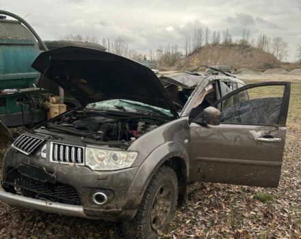 Сірий Міцубісі Паджеро Спорт, об'ємом двигуна 2.5 л та пробігом 160 тис. км за 5500 $, фото 1 на Automoto.ua