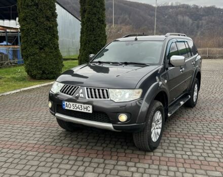 Серый Мицубиси Паджеро Спорт, объемом двигателя 2.5 л и пробегом 296 тыс. км за 11800 $, фото 1 на Automoto.ua