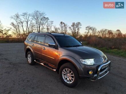 Міцубісі Паджеро Спорт 2012 у Чуднове на Automoto.ua Сірий Міцубісі Паджеро Спорт, об'ємом двигуна 2.48 л та пробігом 218 тис. км за 16200 $, фото 1 на Automoto.ua