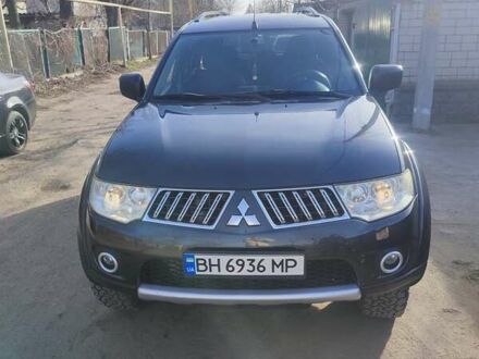 Мицубиси Паджеро Спорт 2013 в Белгород-Днестровском на Automoto.ua Серый Мицубиси Паджеро Спорт, объемом двигателя 2.48 л и пробегом 278 тыс. км за 14100 $, фото 1 на Automoto.ua