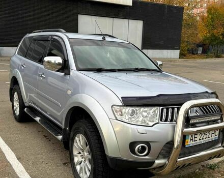 Серый Мицубиси Паджеро Спорт, объемом двигателя 2.5 л и пробегом 177 тыс. км за 19999 $, фото 1 на Automoto.ua