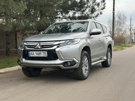 Серый Мицубиси Паджеро Спорт, объемом двигателя 2.4 л и пробегом 270 тыс. км за 19999 $, фото 1 на Automoto.ua