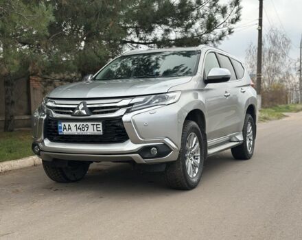 Серый Мицубиси Паджеро Спорт, объемом двигателя 2.4 л и пробегом 270 тыс. км за 19999 $, фото 1 на Automoto.ua