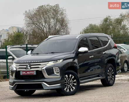 Сірий Міцубісі Паджеро Спорт, об'ємом двигуна 2.44 л та пробігом 117 тис. км за 33000 $, фото 1 на Automoto.ua