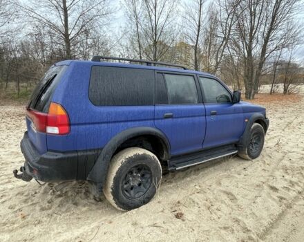 Синий Мицубиси Паджеро Спорт, объемом двигателя 2.5 л и пробегом 320 тыс. км за 4400 $, фото 3 на Automoto.ua
