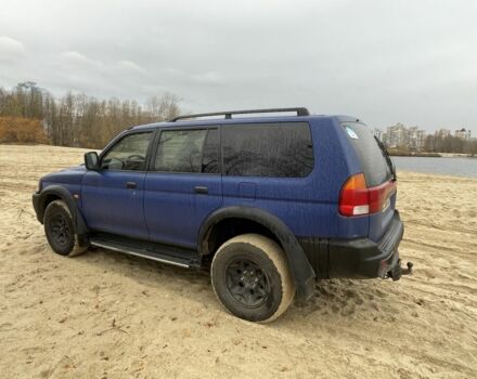 Синий Мицубиси Паджеро Спорт, объемом двигателя 2.5 л и пробегом 320 тыс. км за 4400 $, фото 2 на Automoto.ua