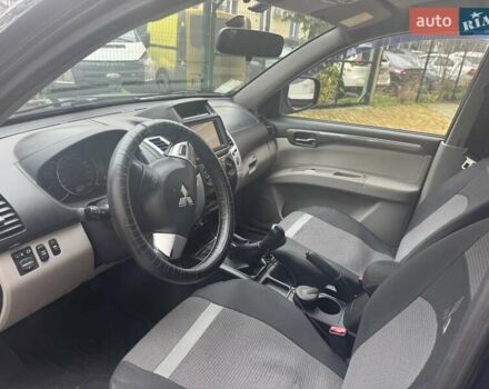 Синій Міцубісі Паджеро Спорт, об'ємом двигуна 2.5 л та пробігом 160 тис. км за 13900 $, фото 17 на Automoto.ua