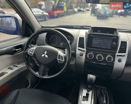 Синій Міцубісі Паджеро Спорт, об'ємом двигуна 2.48 л та пробігом 168 тис. км за 19999 $, фото 22 на Automoto.ua