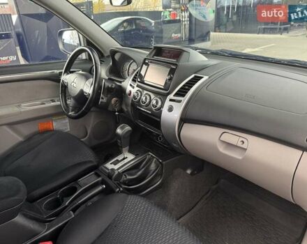 Синій Міцубісі Паджеро Спорт, об'ємом двигуна 2.48 л та пробігом 168 тис. км за 19999 $, фото 20 на Automoto.ua