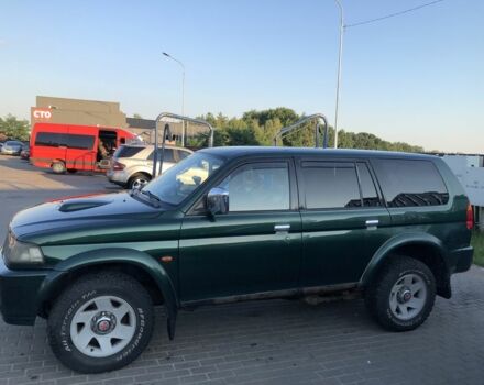 Зелений Міцубісі Паджеро Спорт, об'ємом двигуна 2.5 л та пробігом 338 тис. км за 2600 $, фото 3 на Automoto.ua