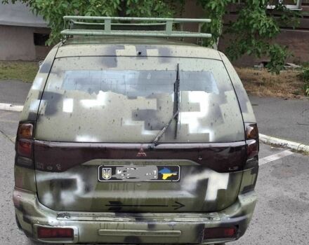 Зелений Міцубісі Паджеро Спорт, об'ємом двигуна 2.5 л та пробігом 250 тис. км за 5003 $, фото 7 на Automoto.ua